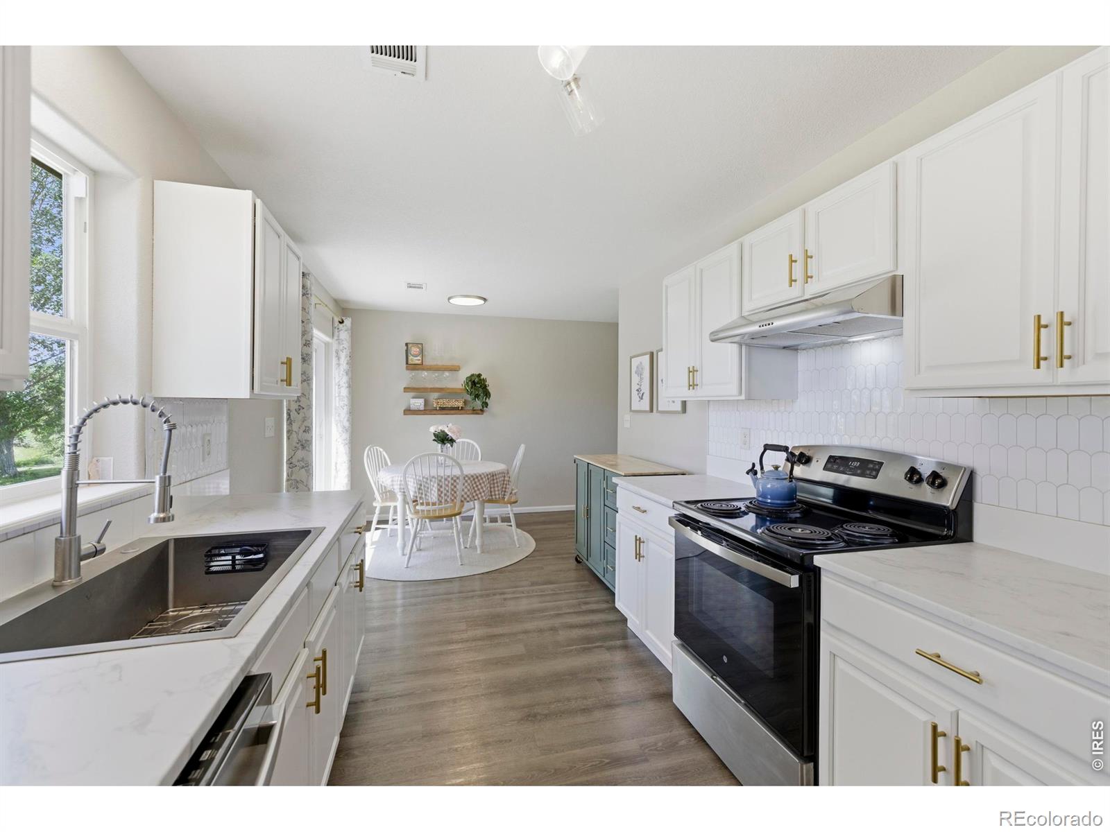 802 Waterglen Drive Unit: 52