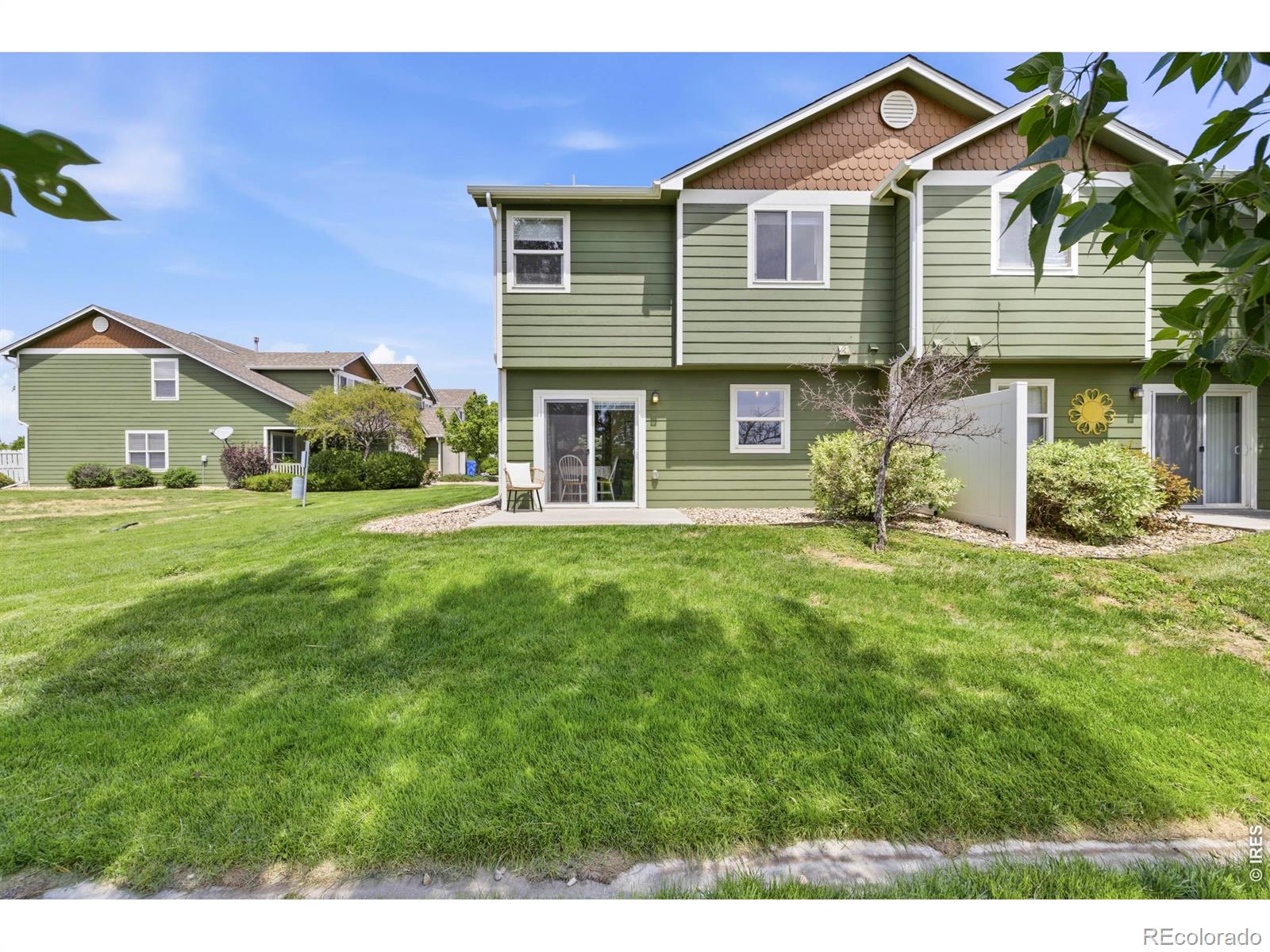 802 Waterglen Drive Unit: 52