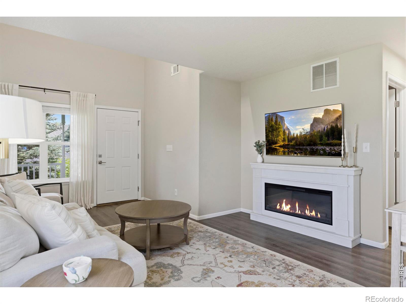 802 Waterglen Drive Unit: 52
