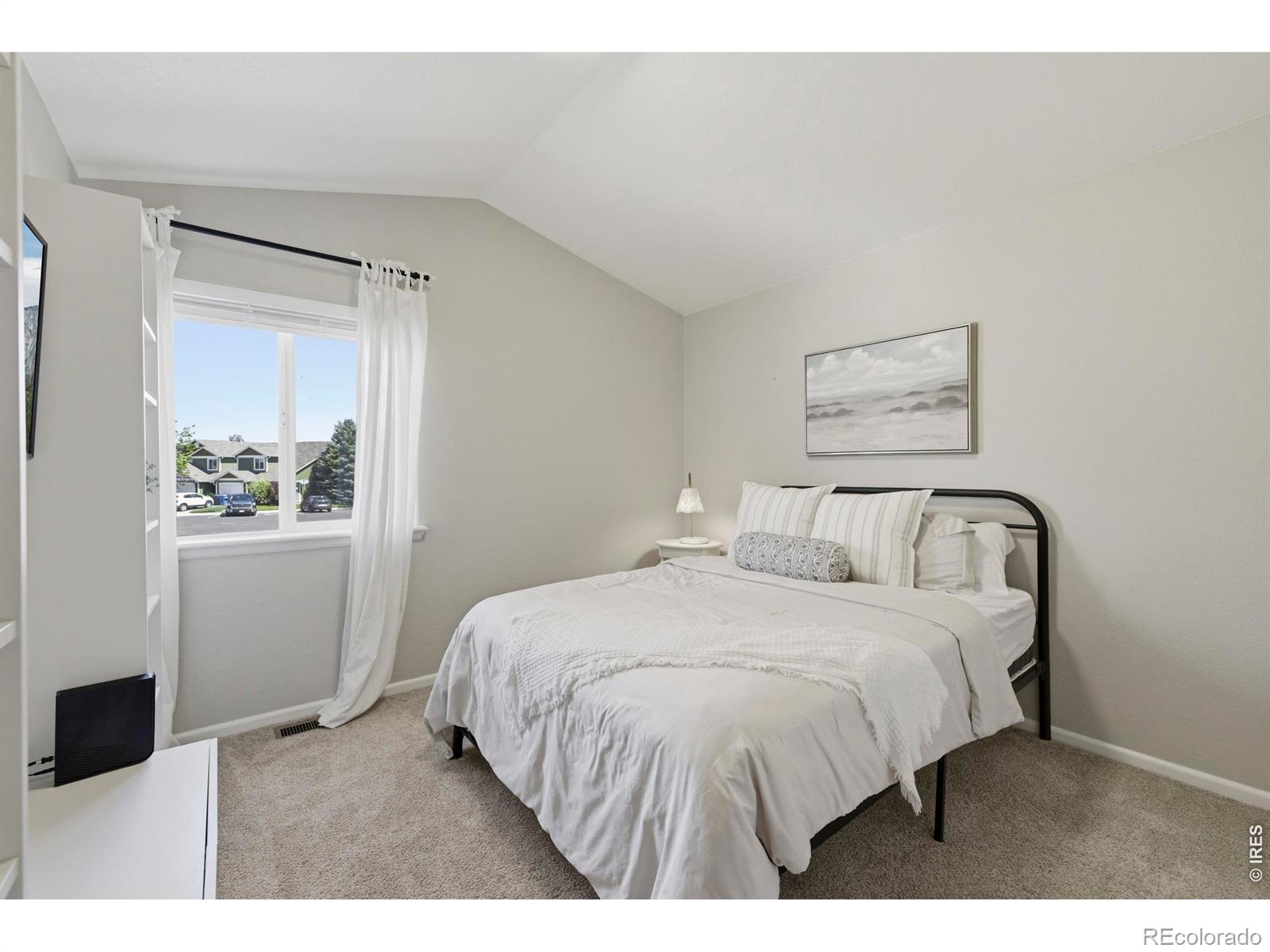 802 Waterglen Drive Unit: 52