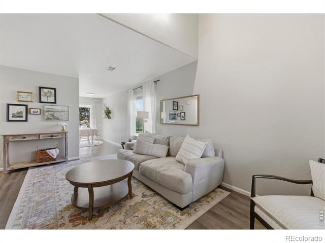 802 Waterglen Drive Unit: 52