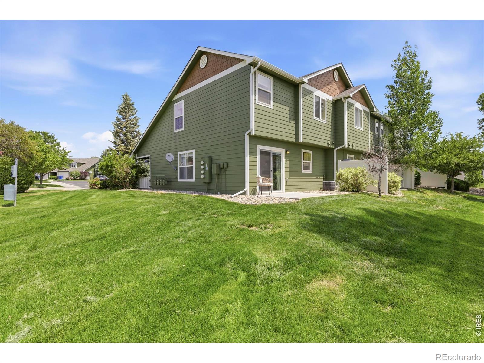 802 Waterglen Drive Unit: 52
