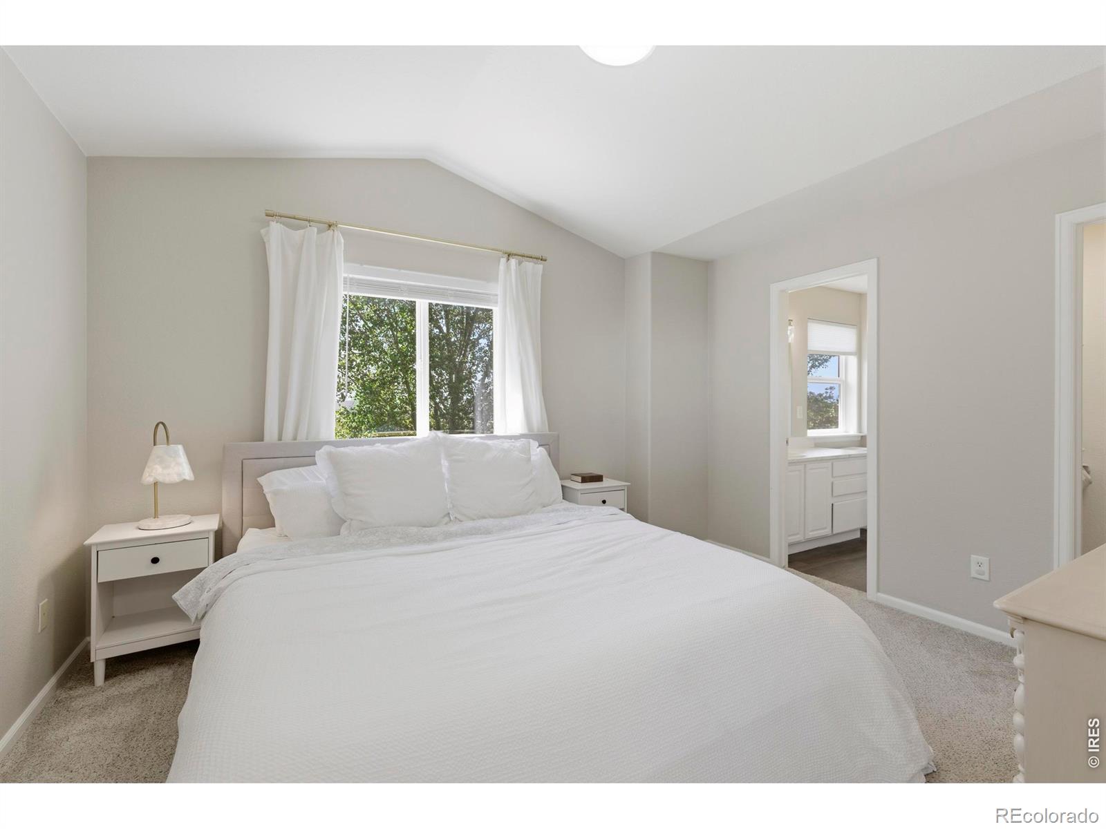 802 Waterglen Drive Unit: 52