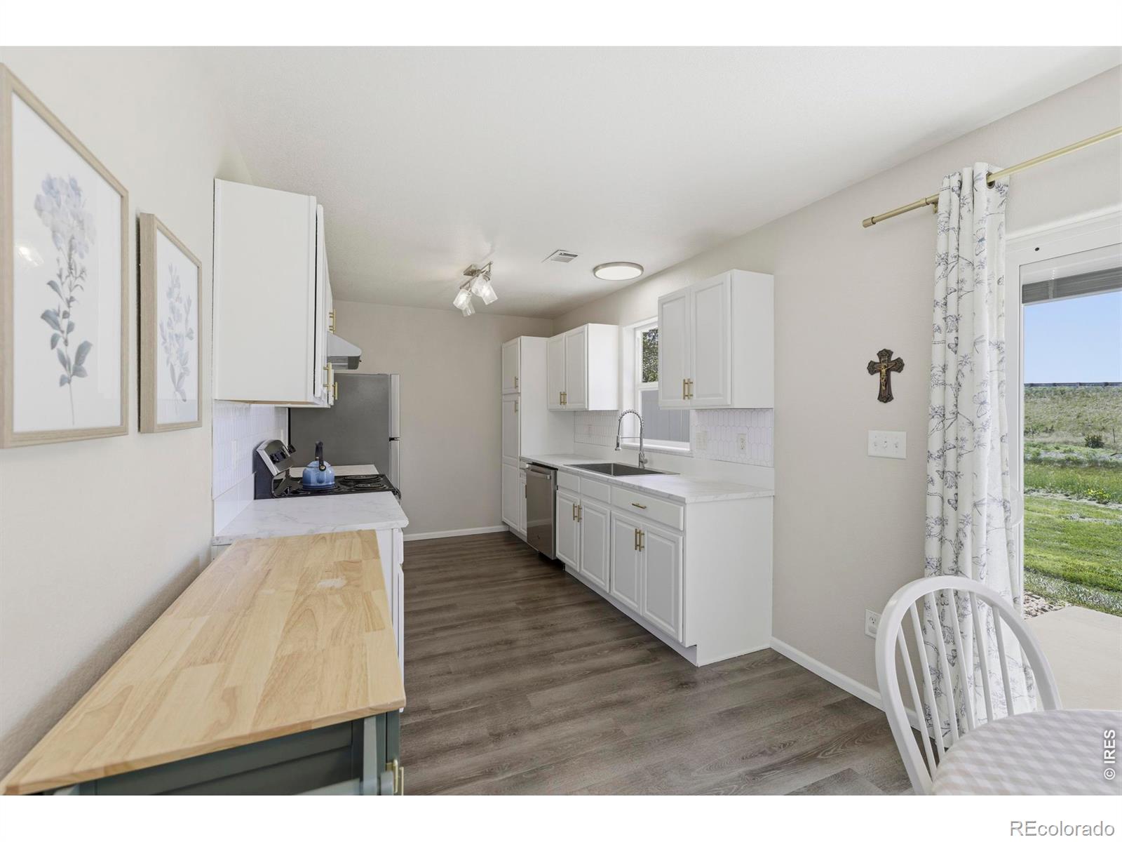 802 Waterglen Drive Unit: 52