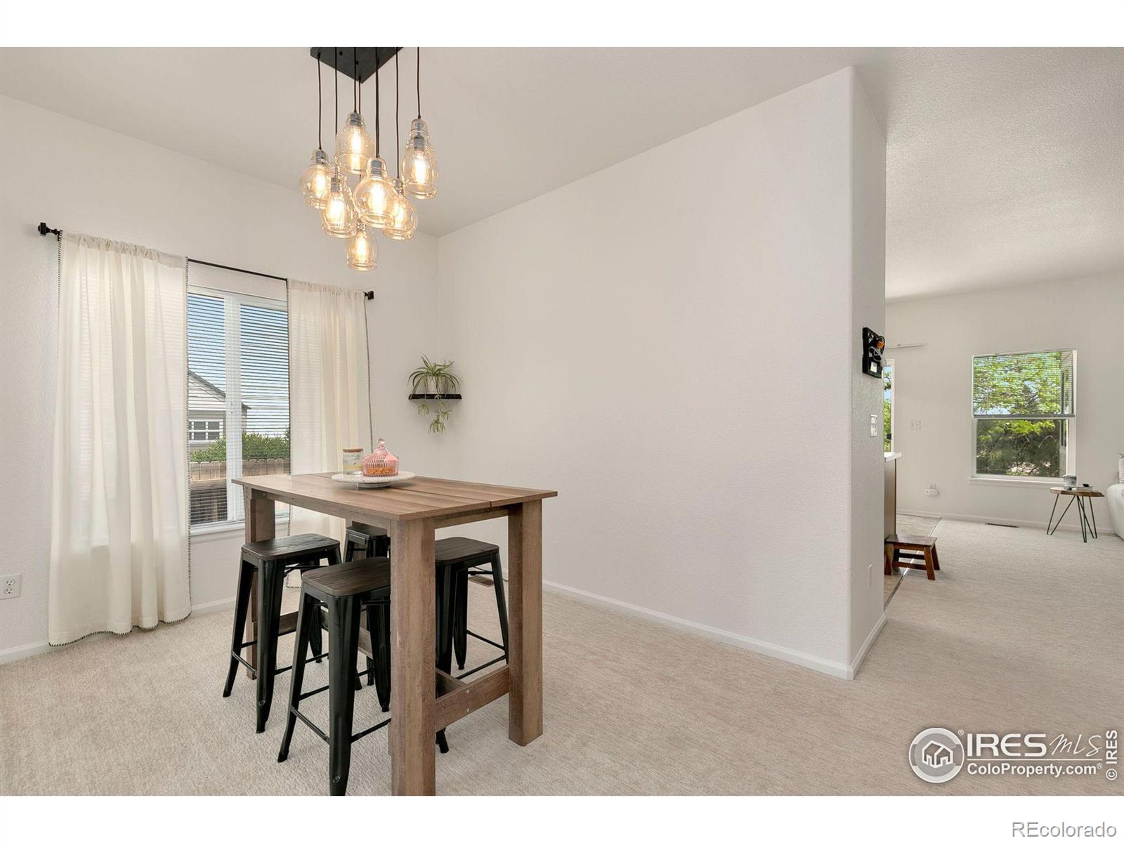 2814 Outrigger Way