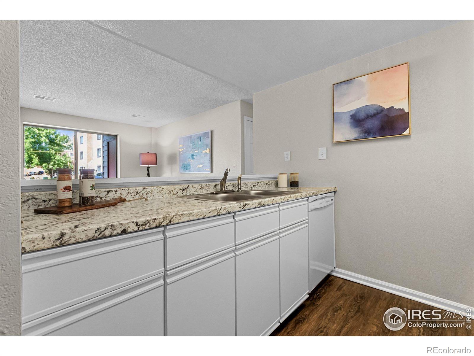 6385 Oak Street Unit: 103