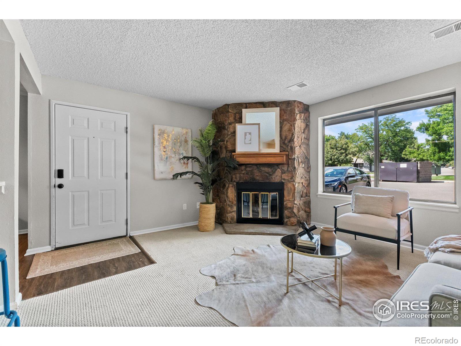 6385 Oak Street Unit: 103
