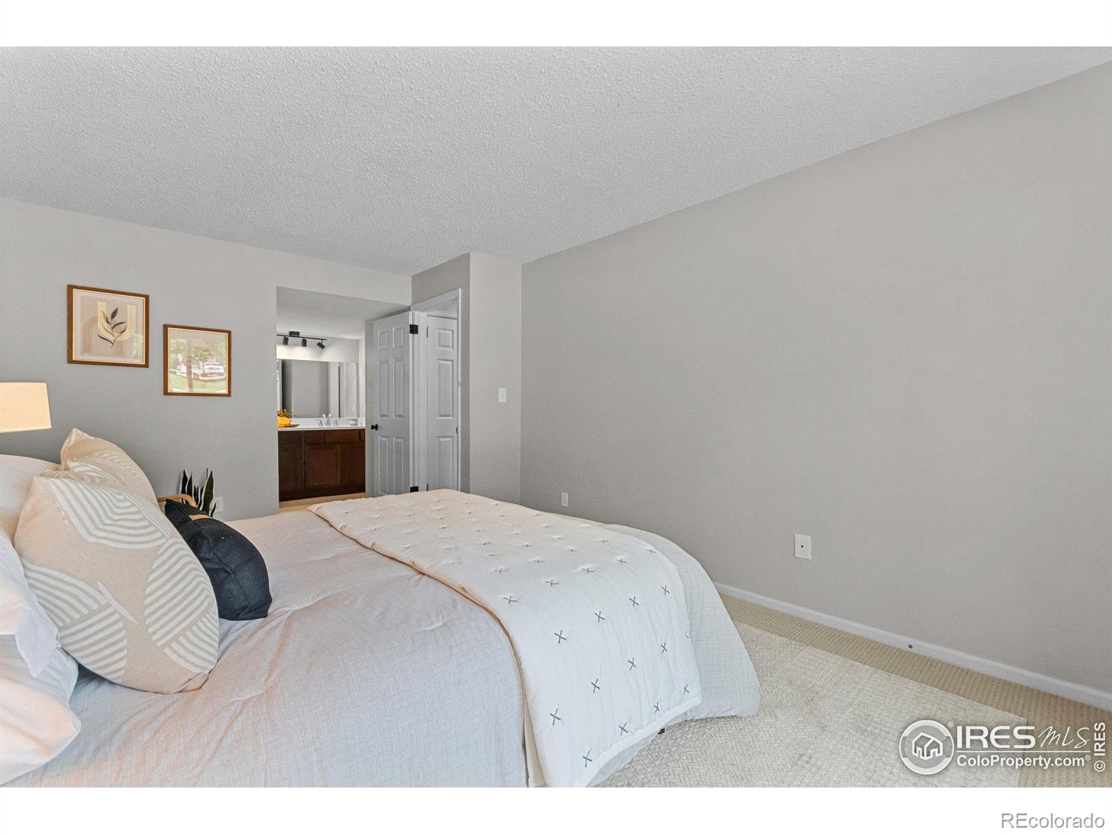 6385 Oak Street Unit: 103