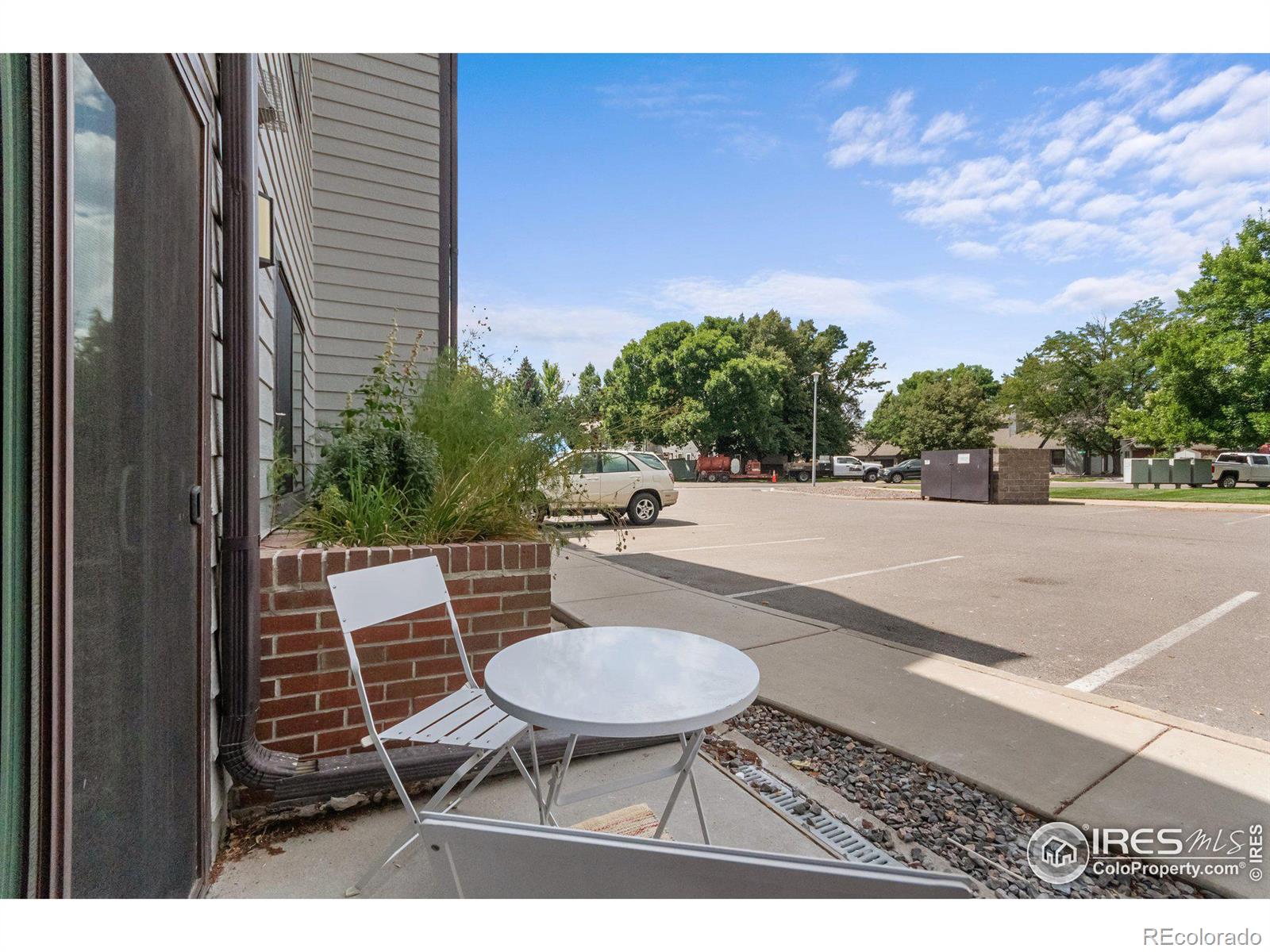 6385 Oak Street Unit: 103