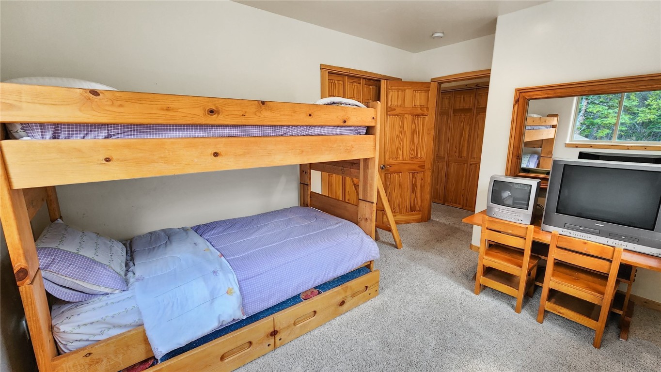 1736 Valley Of The Sun DRIVE