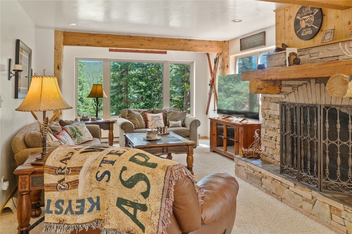 1736 Valley Of The Sun DRIVE