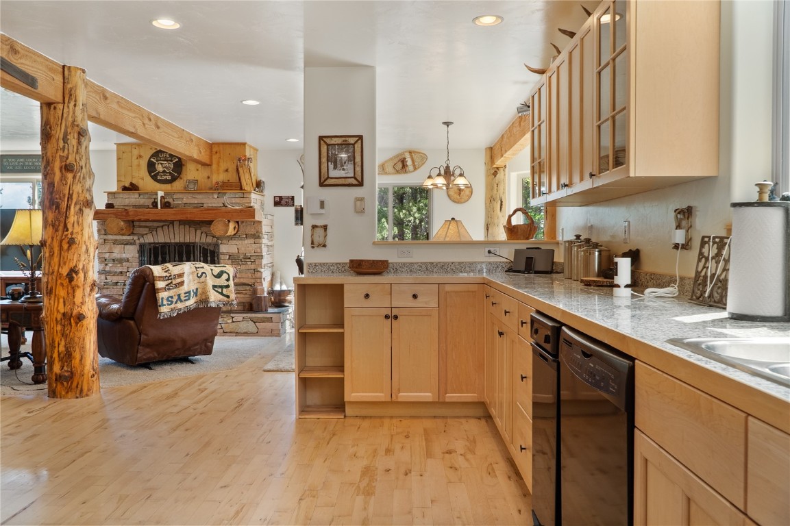 1736 Valley Of The Sun DRIVE