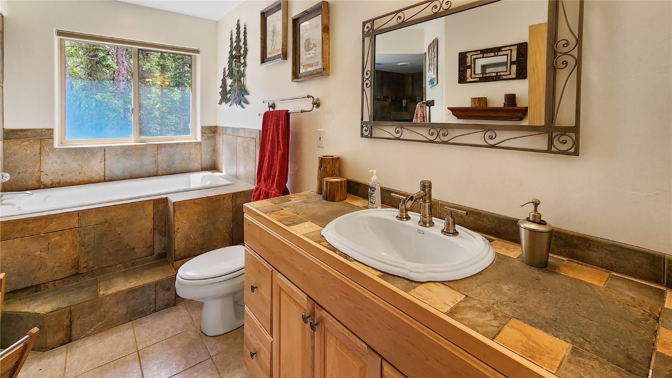 1736 Valley Of The Sun DRIVE