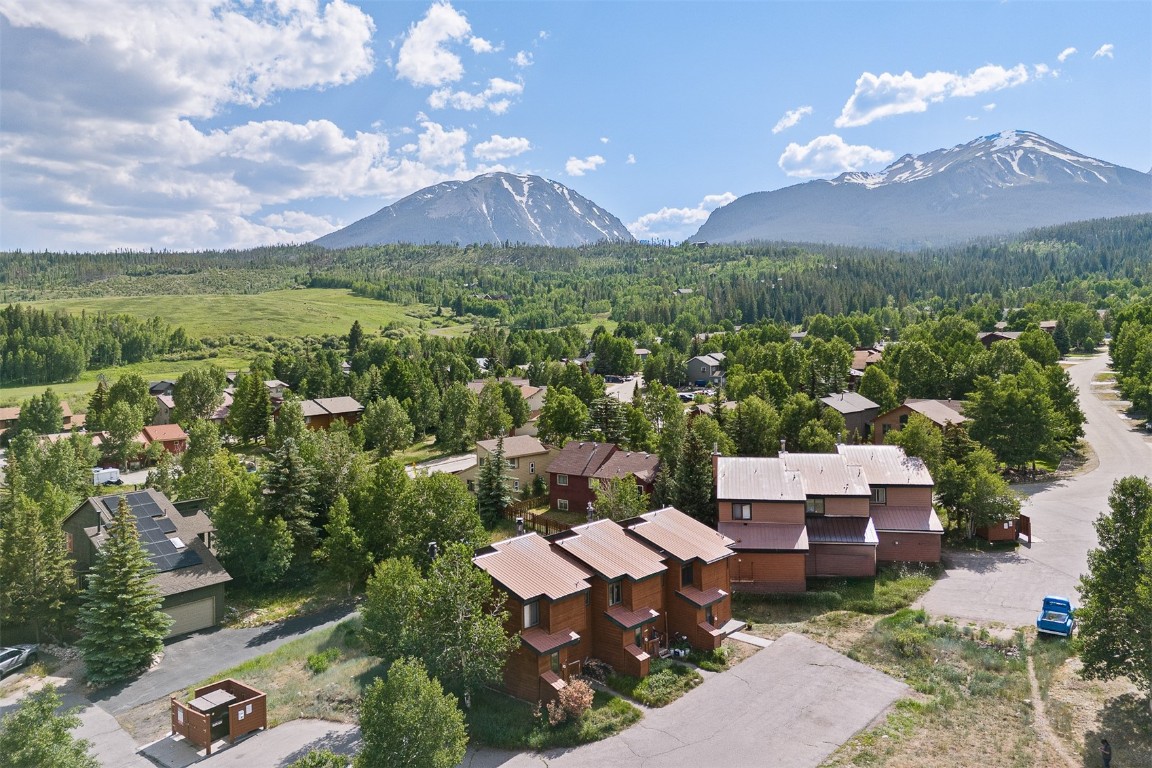 329 N Chipmunk CIRCLE