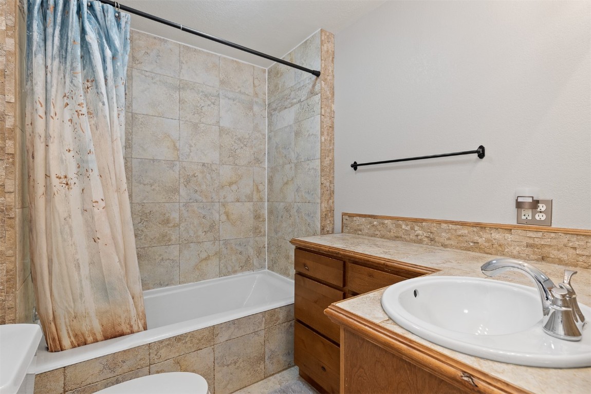 329 N Chipmunk CIRCLE