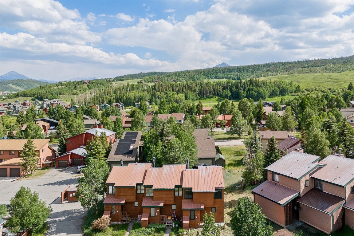 329 N Chipmunk CIRCLE