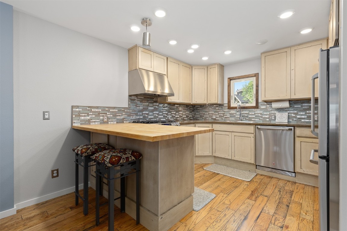 329 N Chipmunk CIRCLE