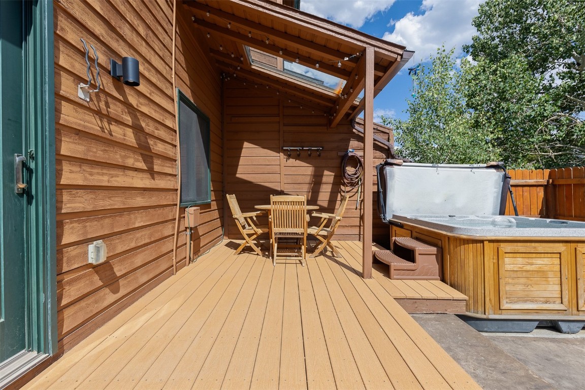 329 N Chipmunk CIRCLE