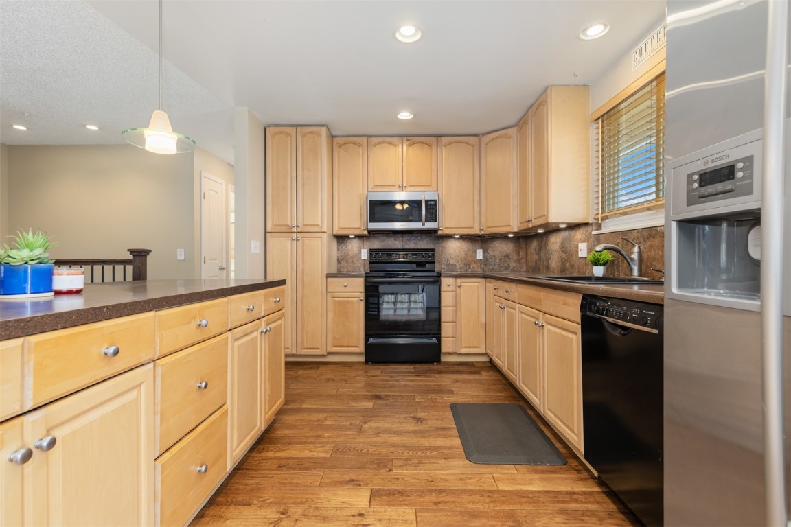 1246 S Telluride STREET