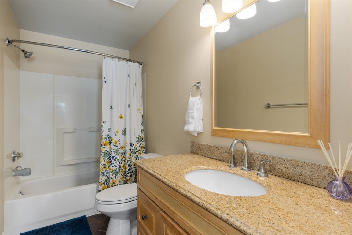 1246 S Telluride STREET