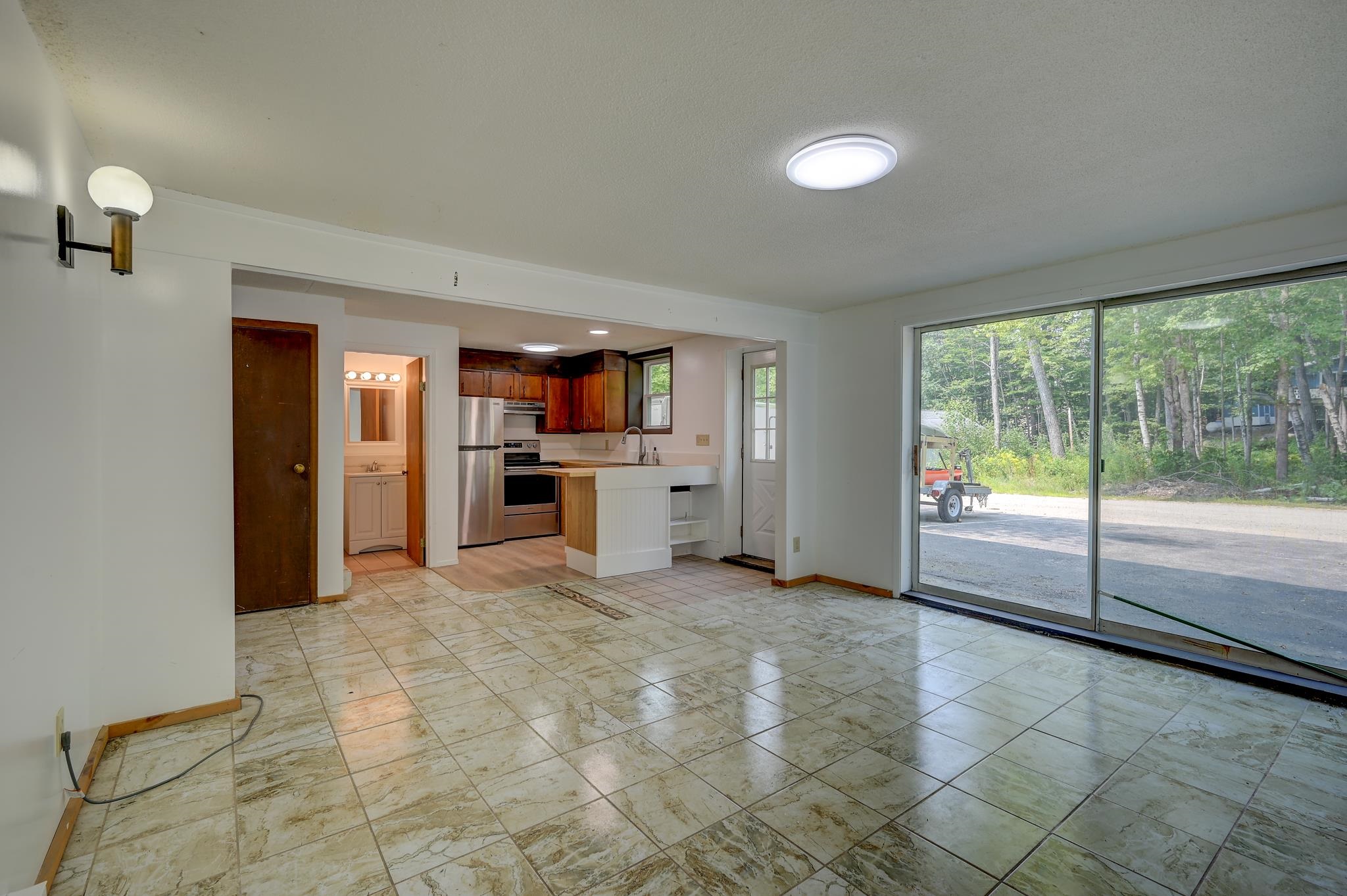 12 Emery Lane Unit: 3