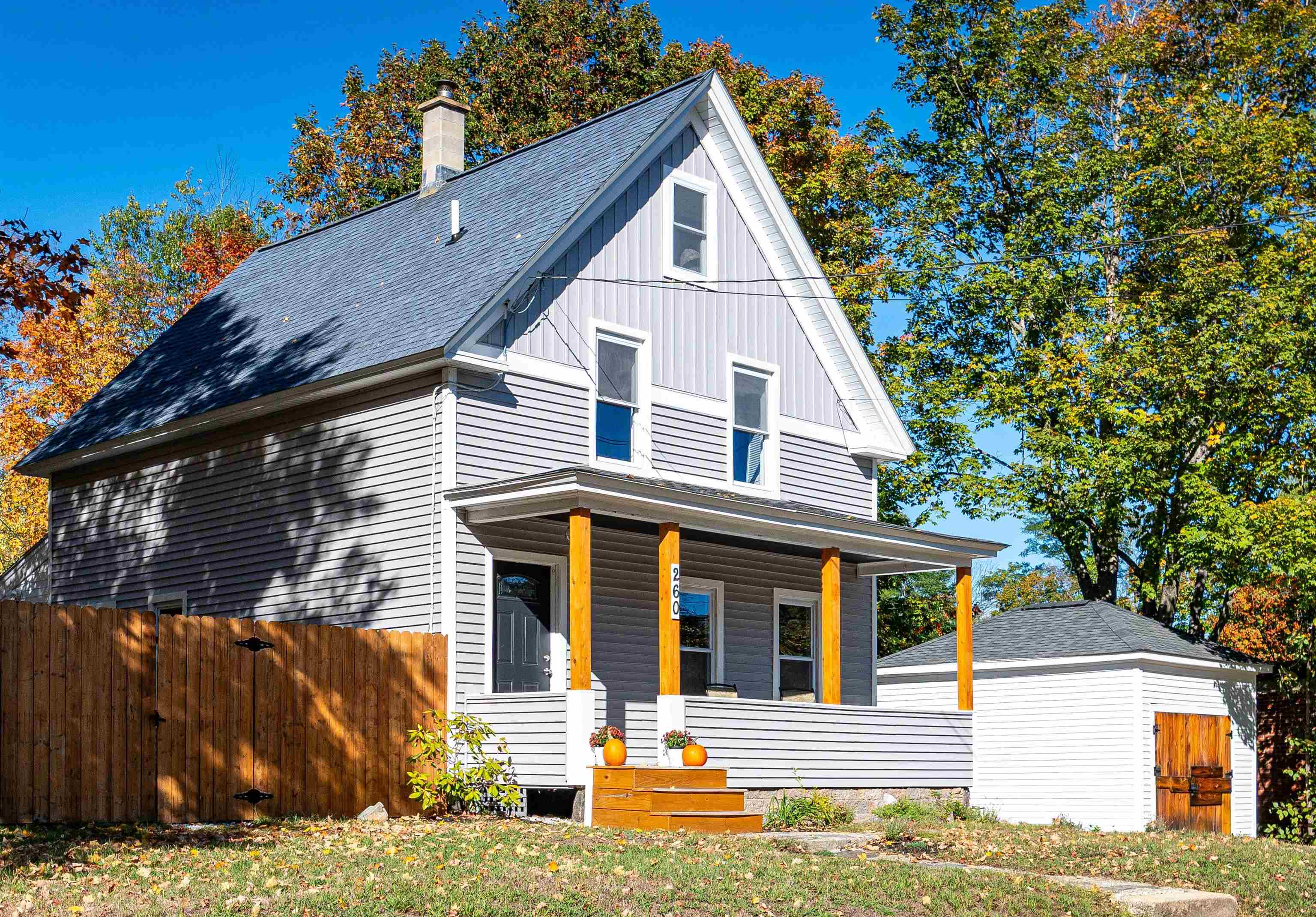 260 W Main Street photo