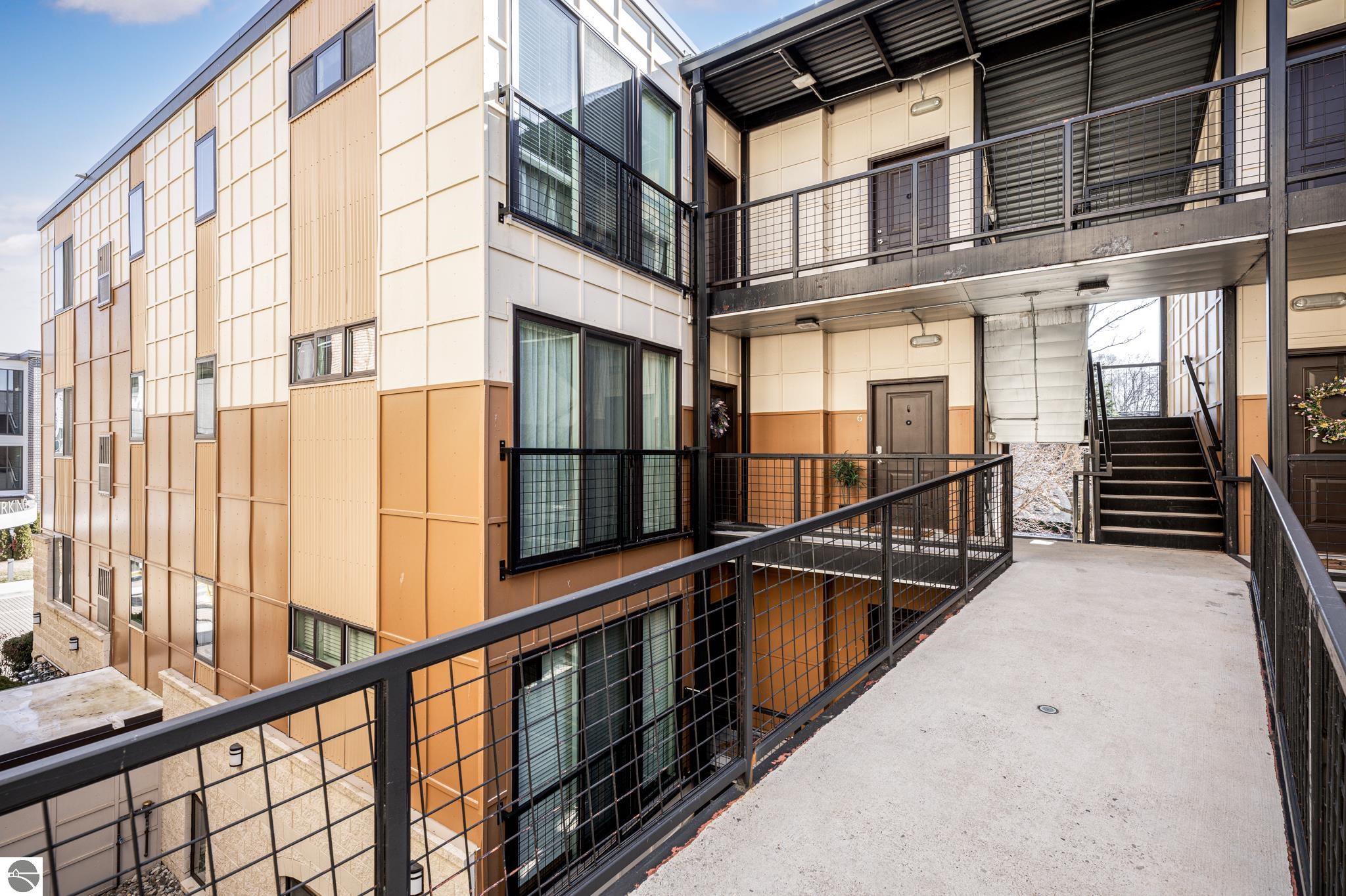 119 E Eighth Street # 6