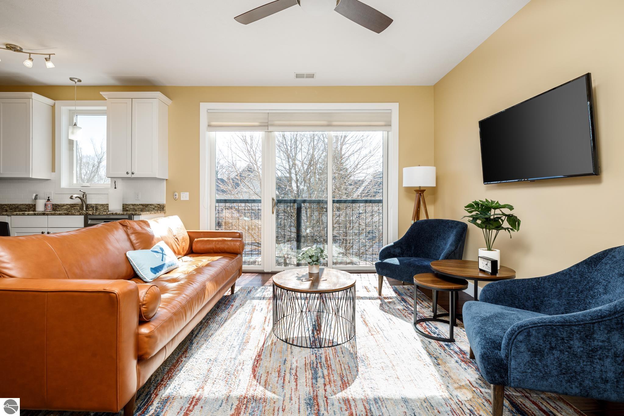 119 E Eighth Street # 6