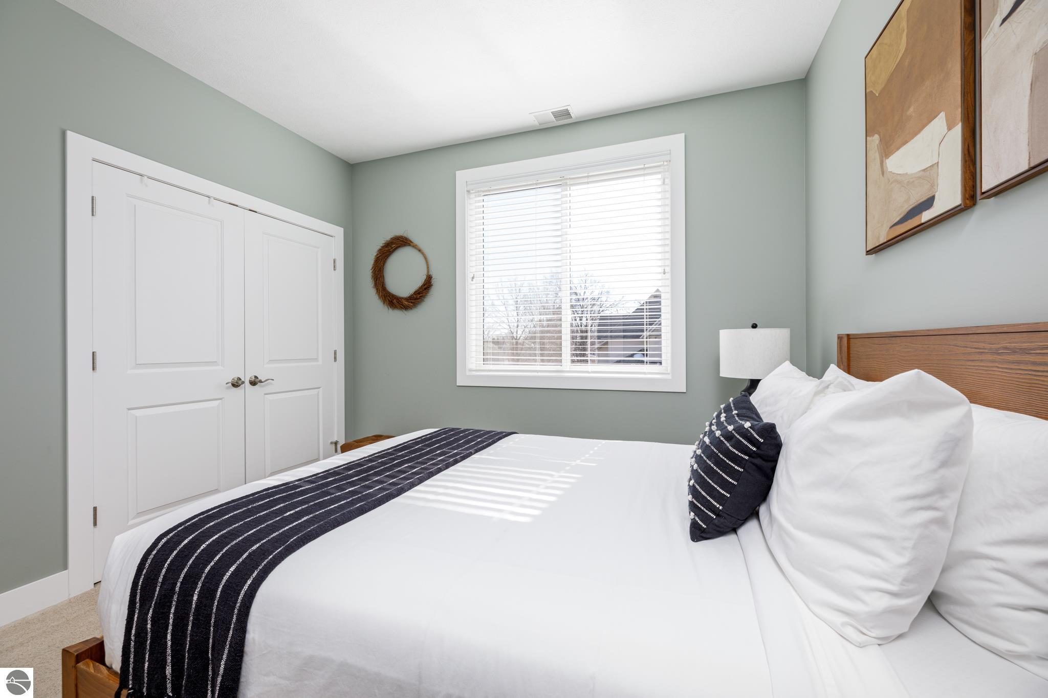 119 E Eighth Street # 6