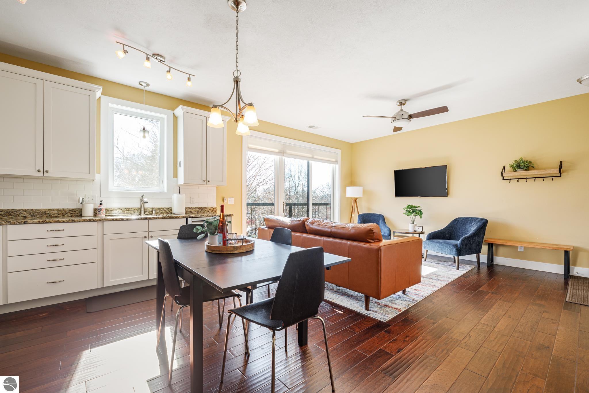 119 E Eighth Street # 6