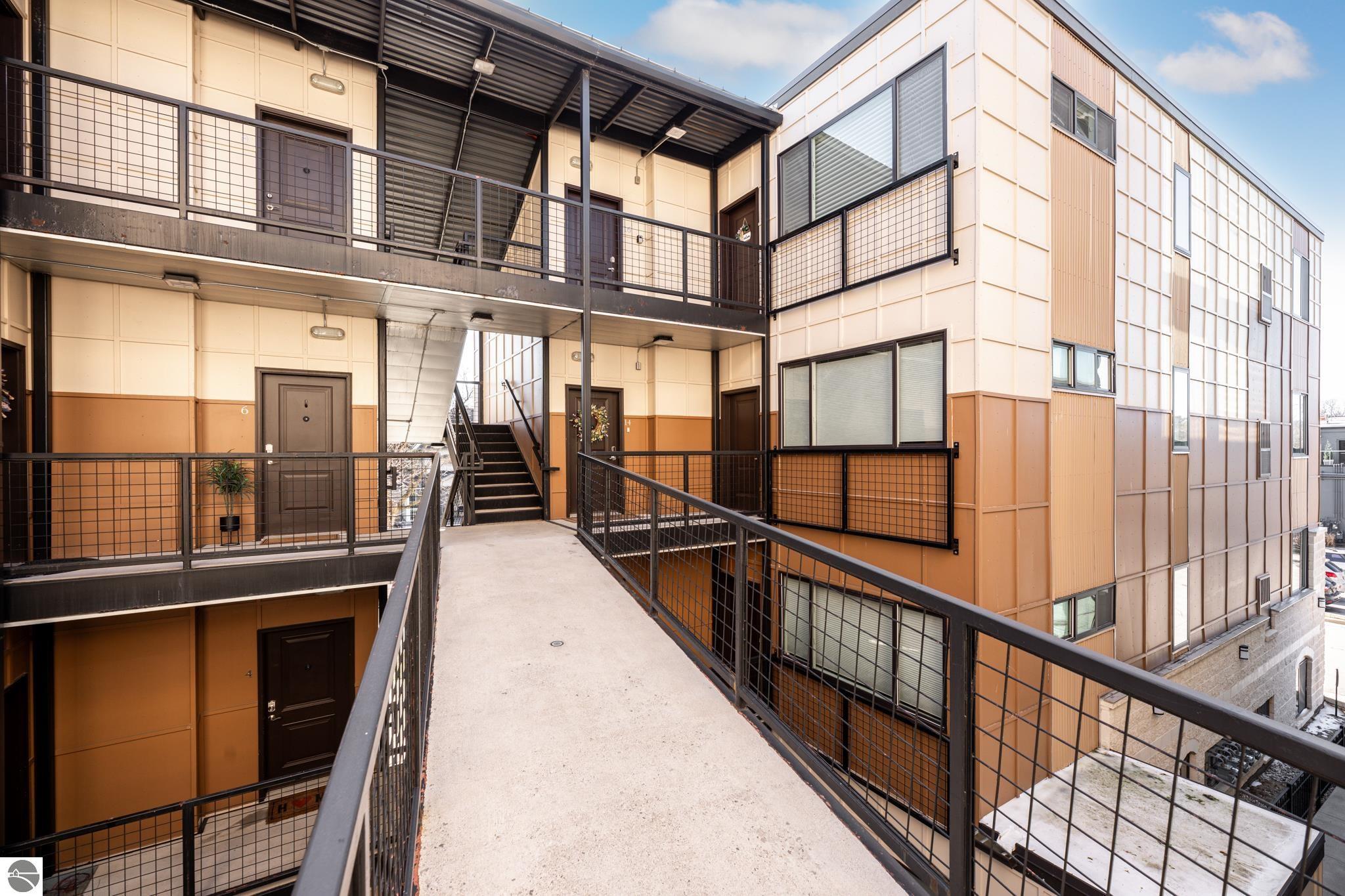 119 E Eighth Street # 6