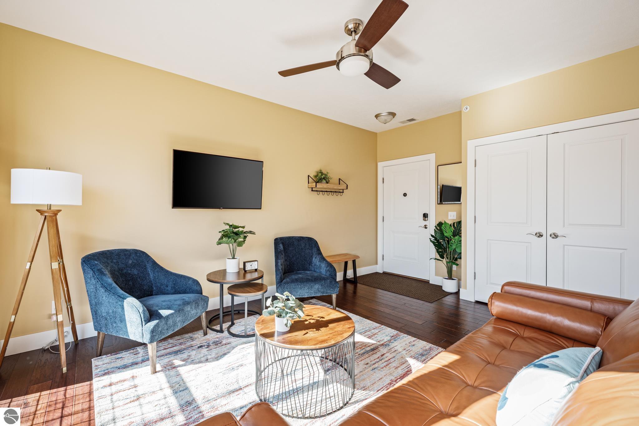 119 E Eighth Street # 6