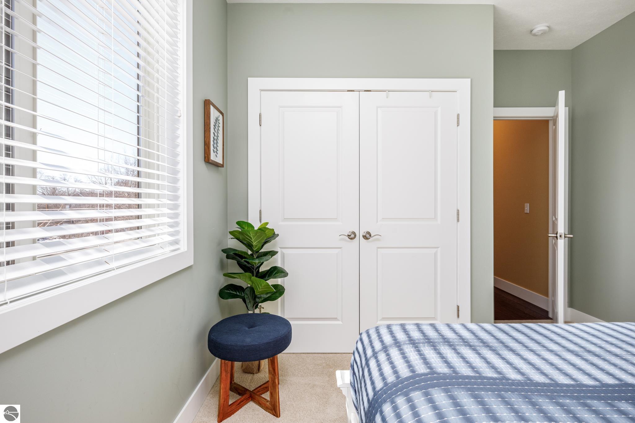 119 E Eighth Street # 6