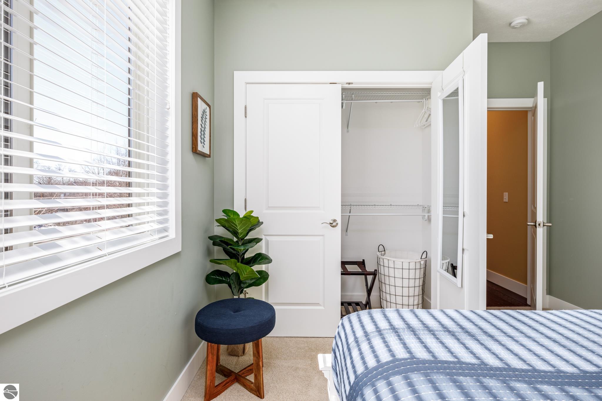 119 E Eighth Street # 6