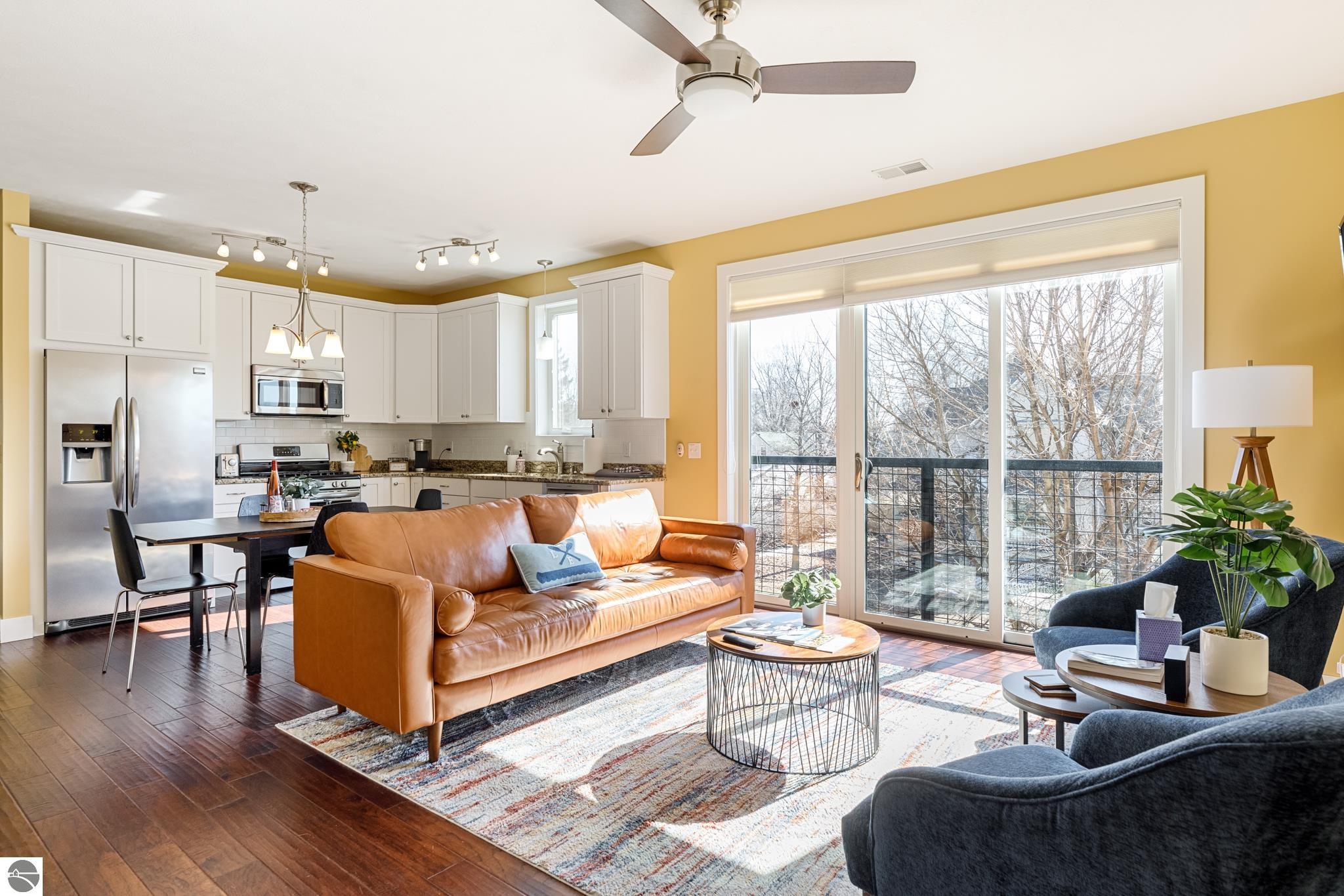 119 E Eighth Street # 6