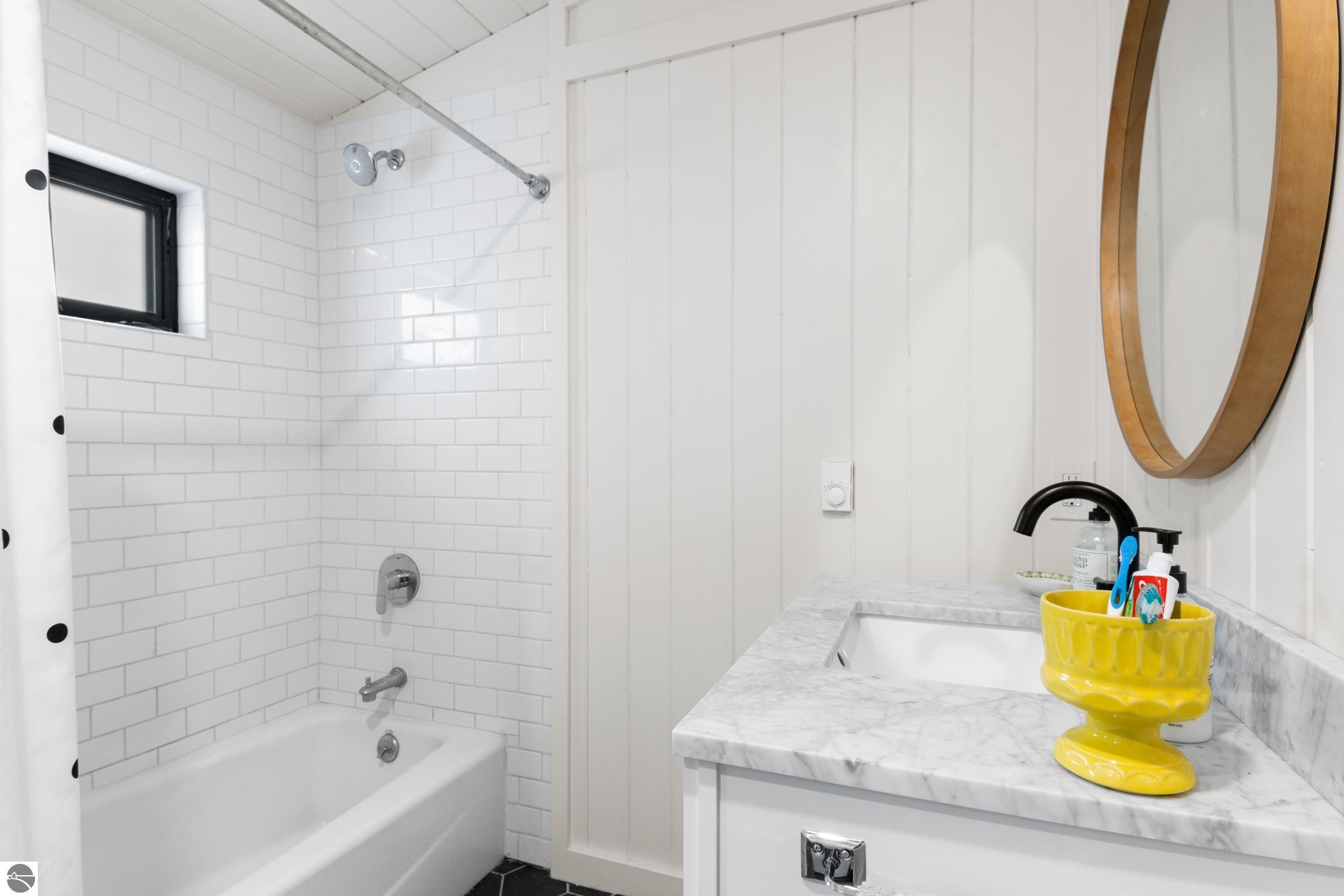 8489 S Glen Lake Road