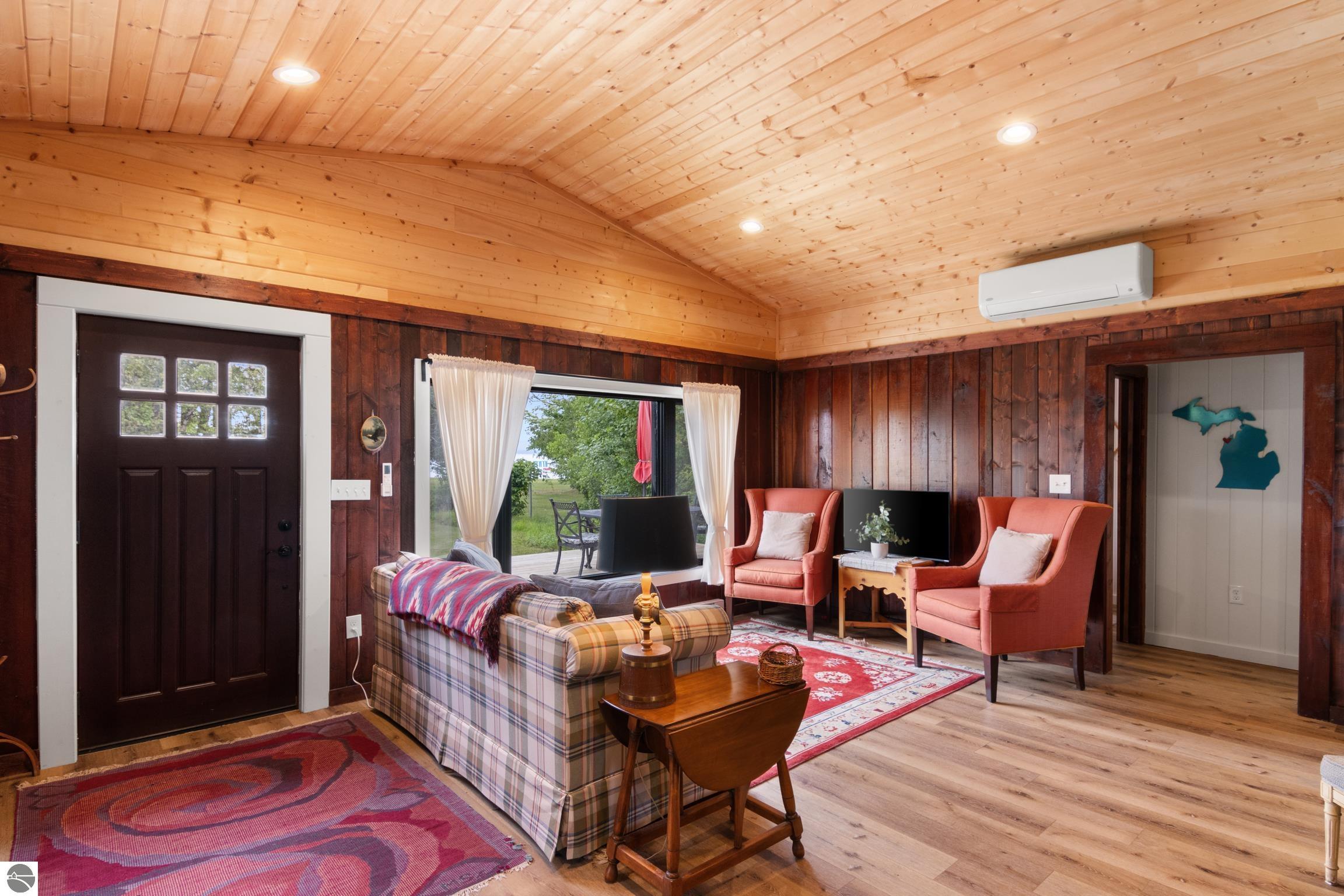 8489 S Glen Lake Road