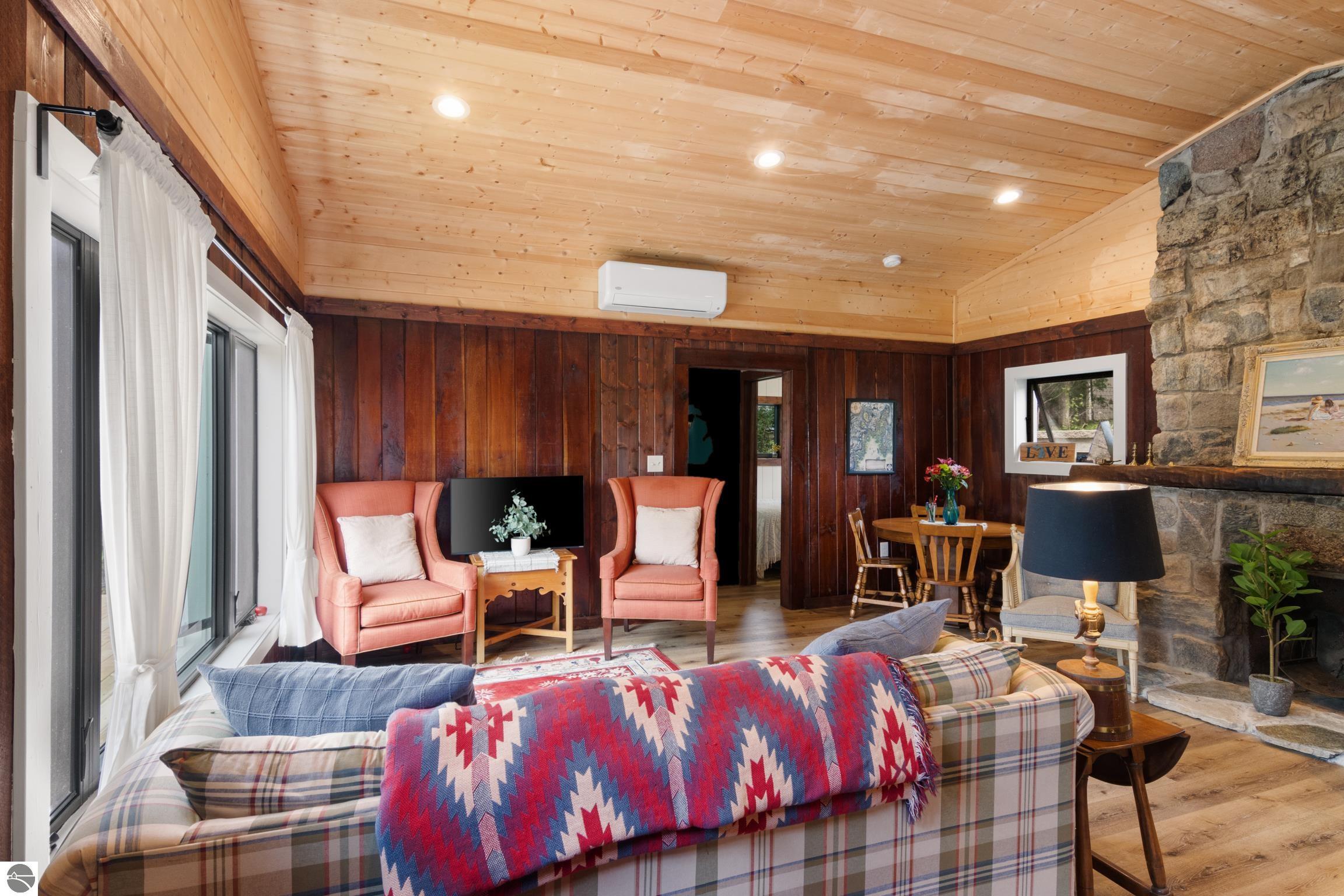 8489 S Glen Lake Road