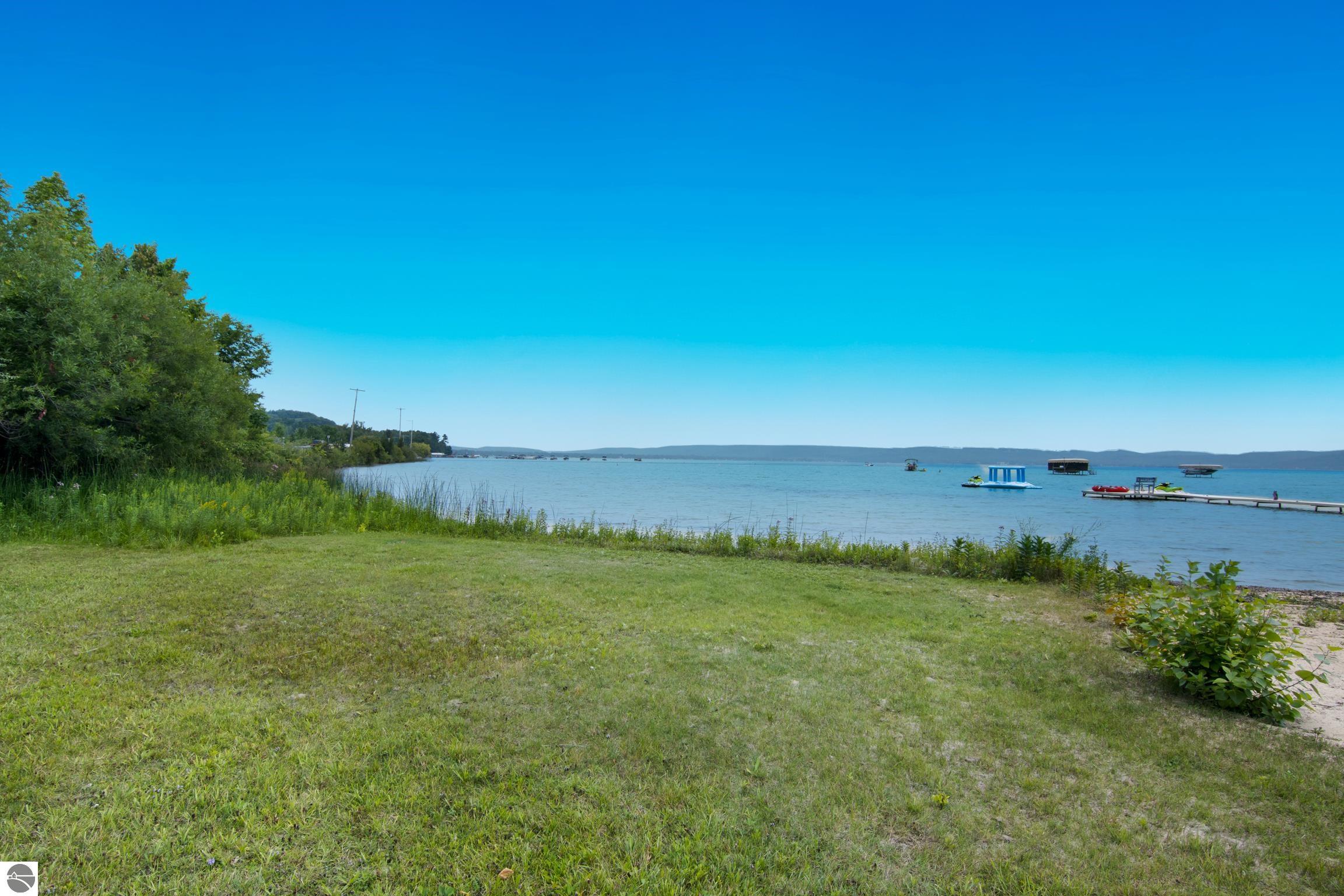 8489 S Glen Lake Road