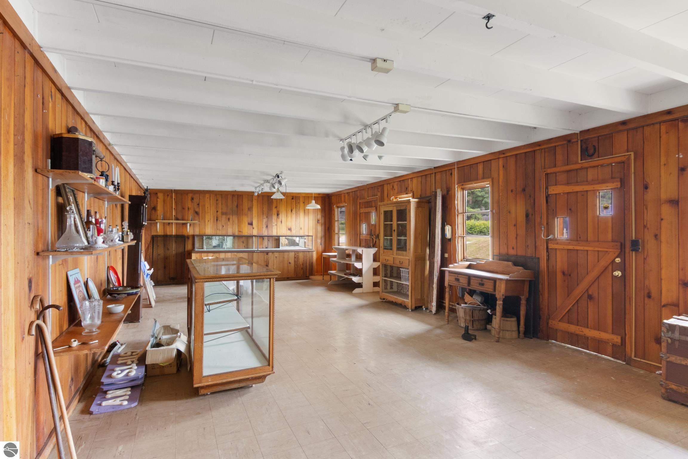 8489 S Glen Lake Road