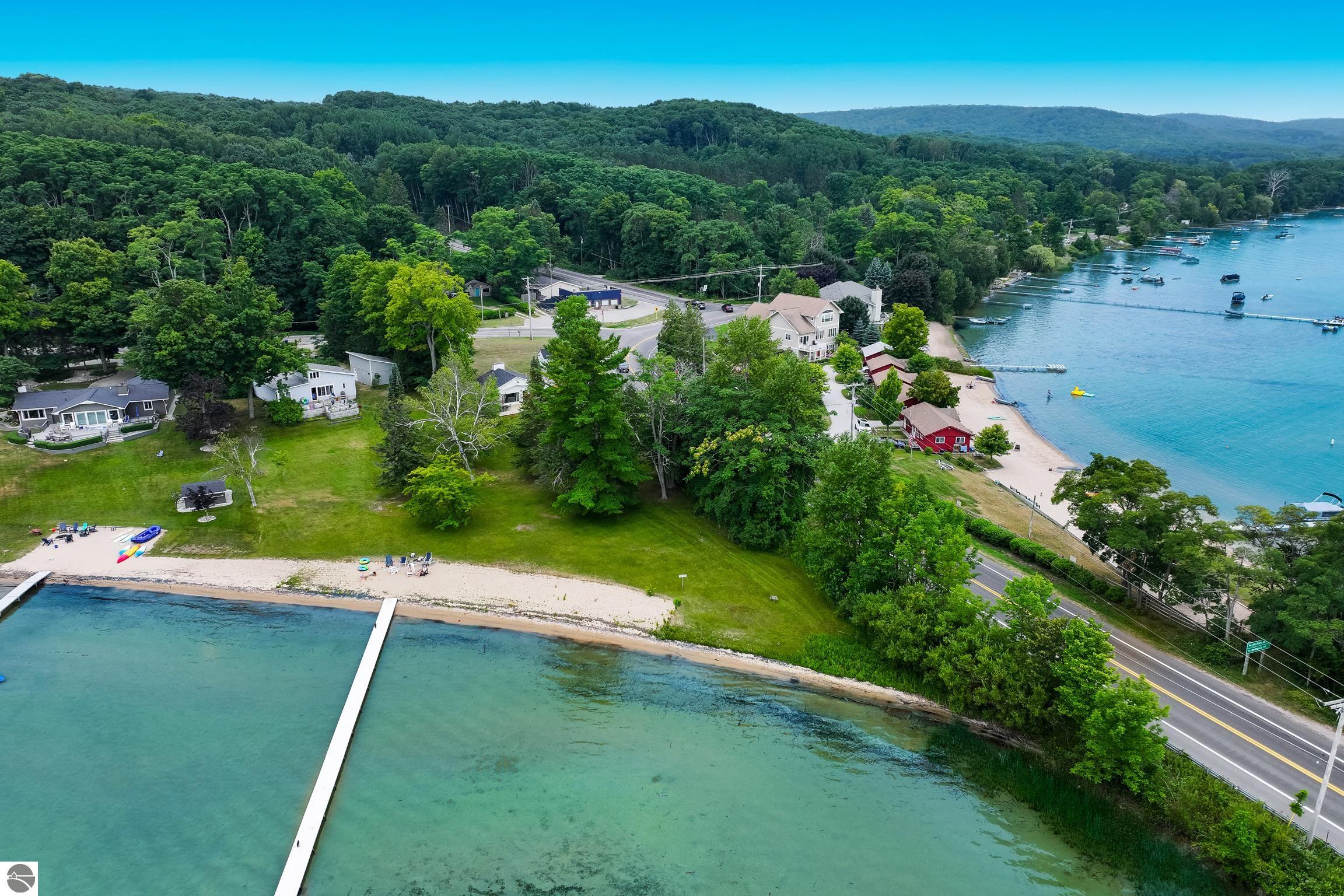 8489 S Glen Lake Road