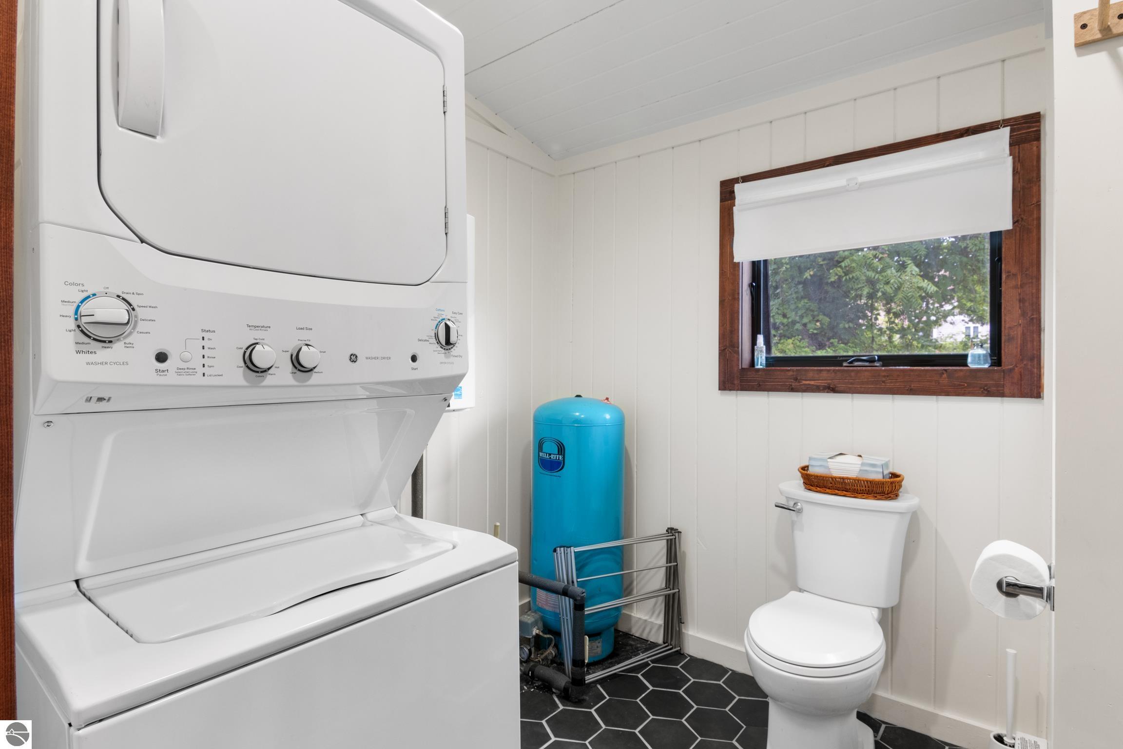 8489 S Glen Lake Road