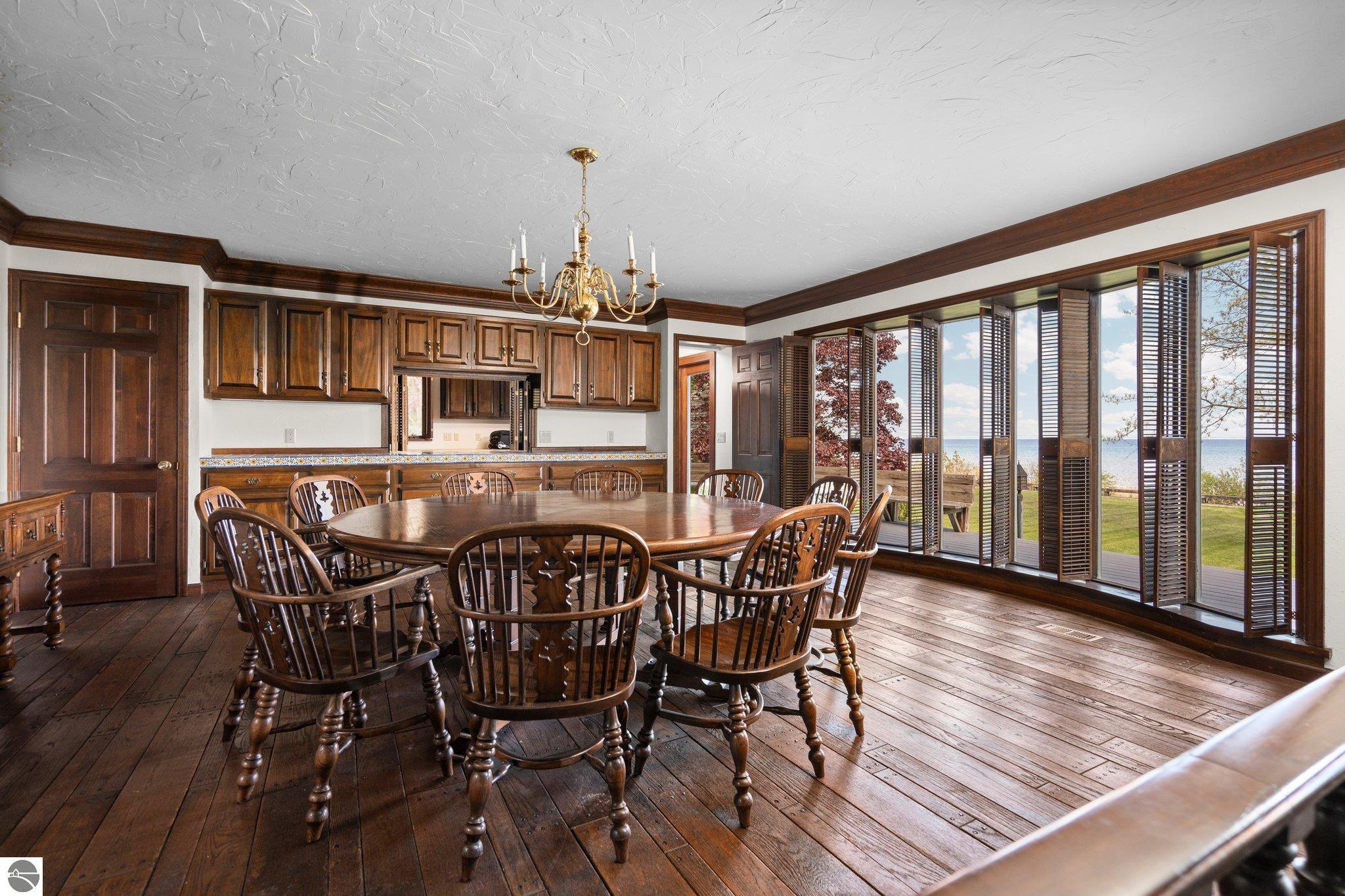 12150 N Seven Pines Road