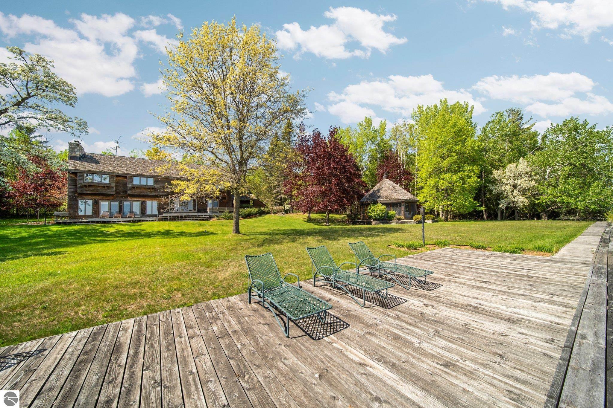 12150 N Seven Pines Road