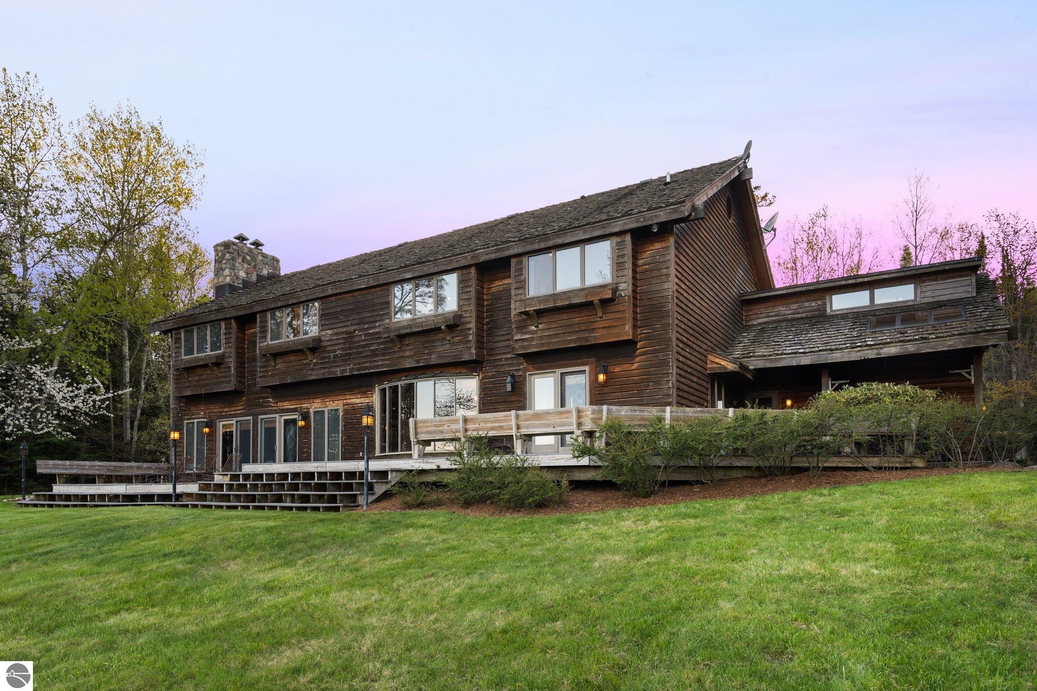 12150 N Seven Pines Road