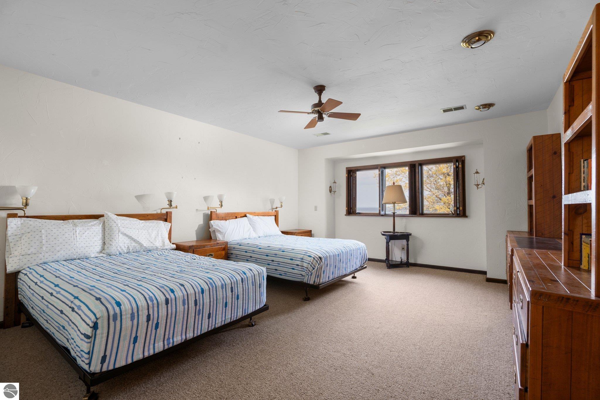 12150 N Seven Pines Road