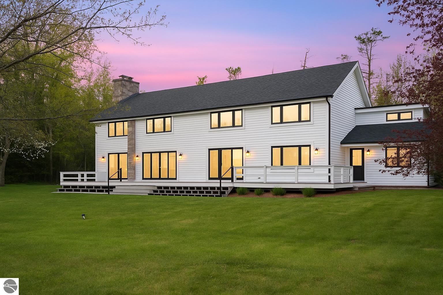 12150 N Seven Pines Road