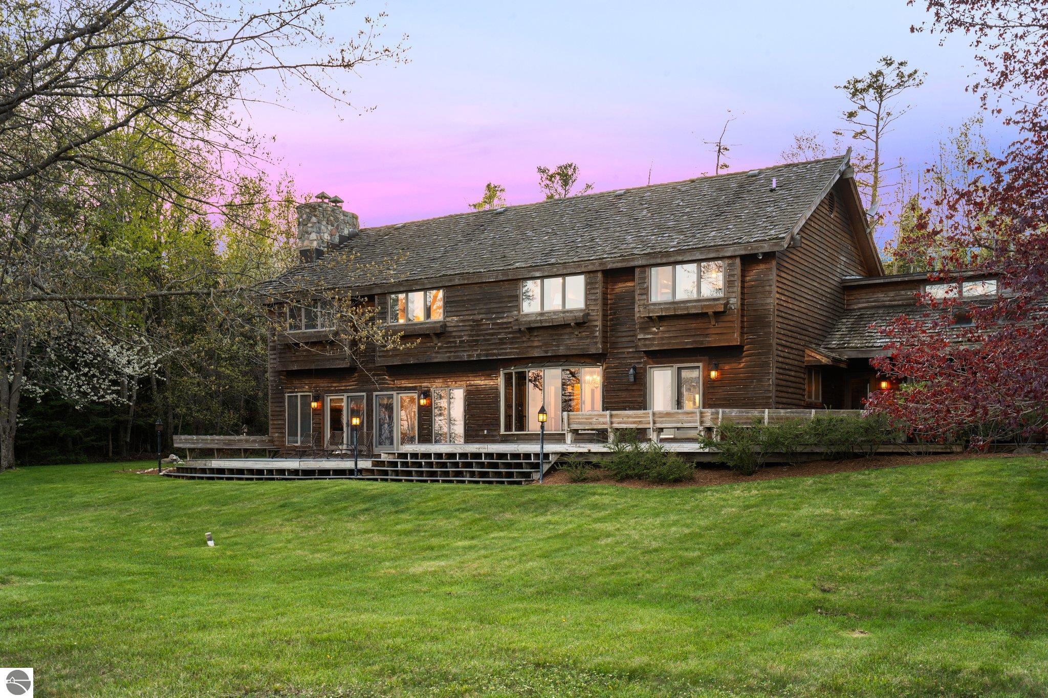 12150 N Seven Pines Road