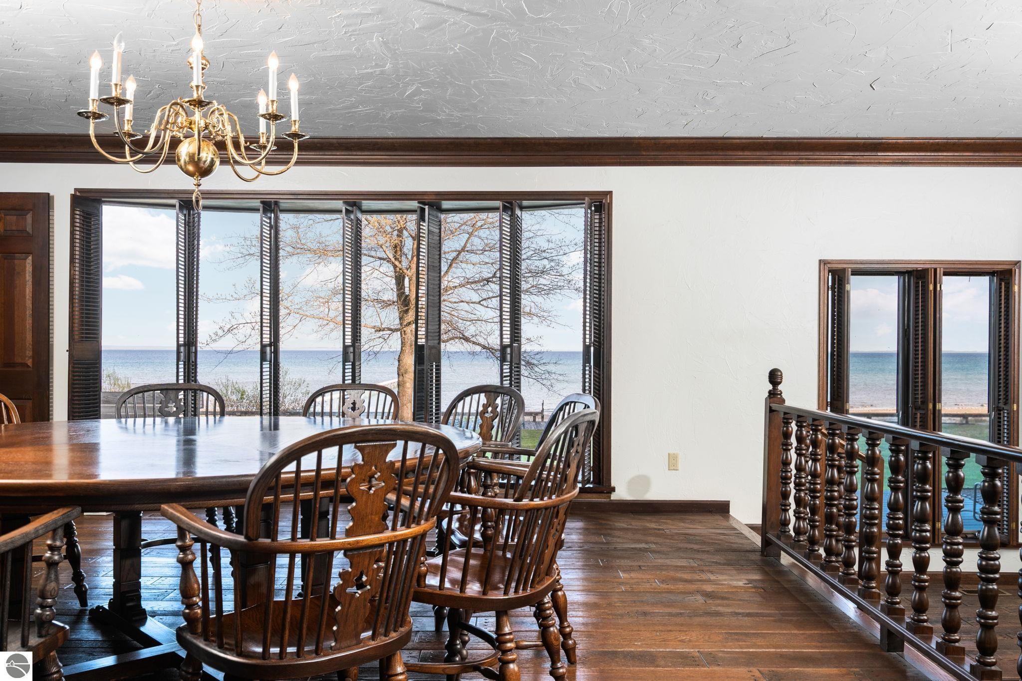 12150 N Seven Pines Road