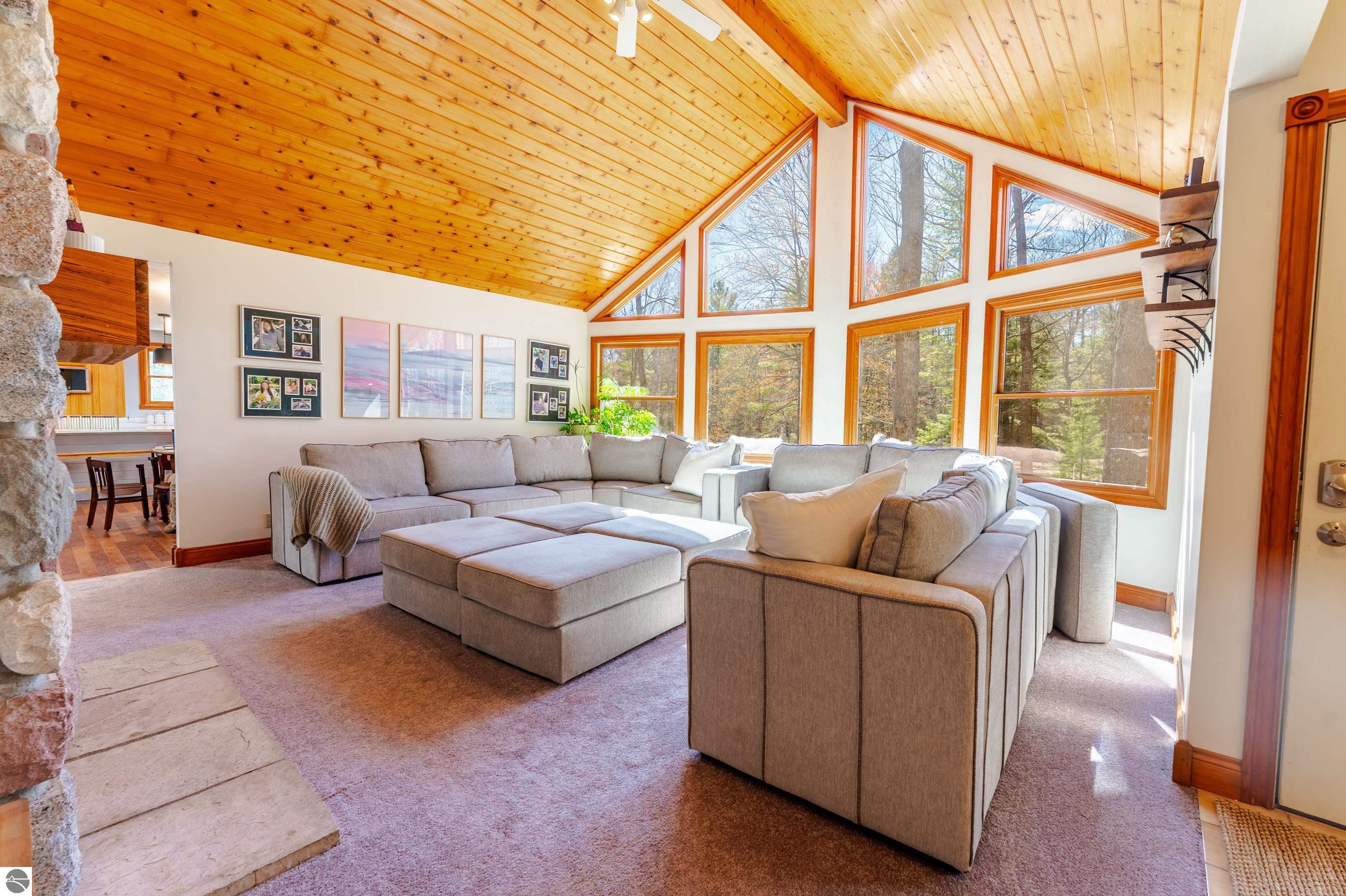 125 Dubonnet Trail